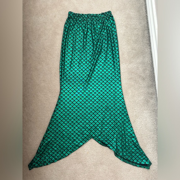 Mermaid skirt for Halloween - Picture 6 of 10